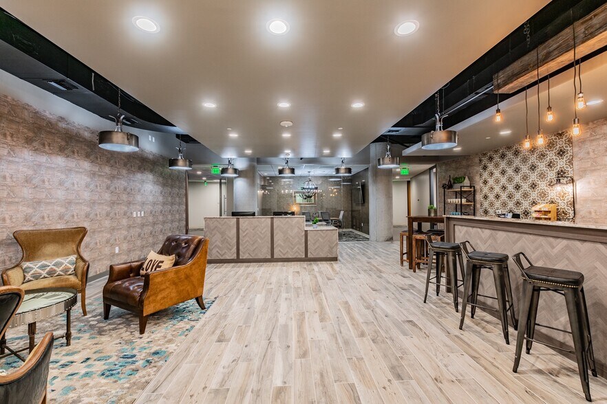More Photos Of 400 N Ashley Dr, Tampa Coworking Space