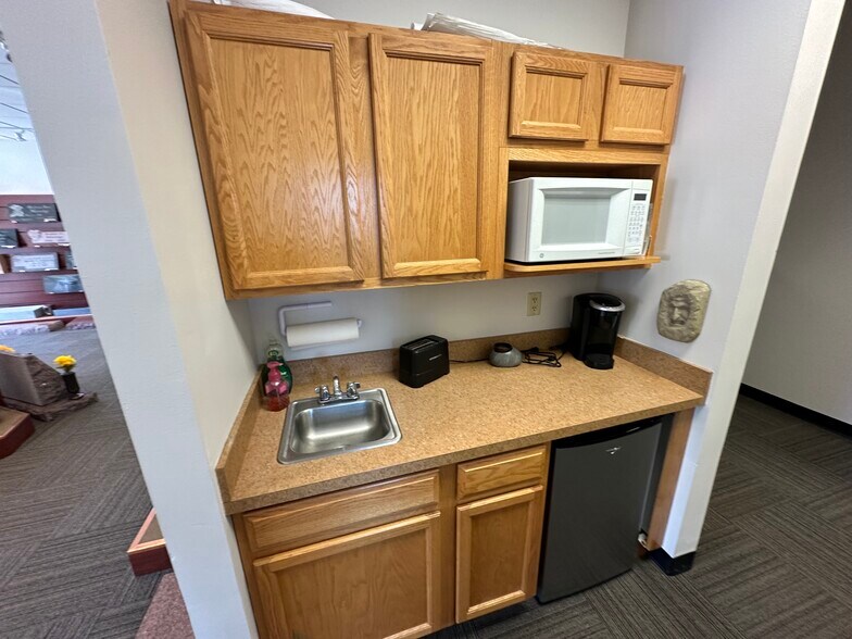 More Photos Of 5412 Monroe St, Toledo Storefront For Sale