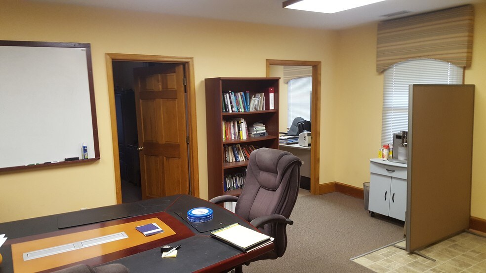 More Photos Of 21 Venture Dr, Stafford Office For Sale