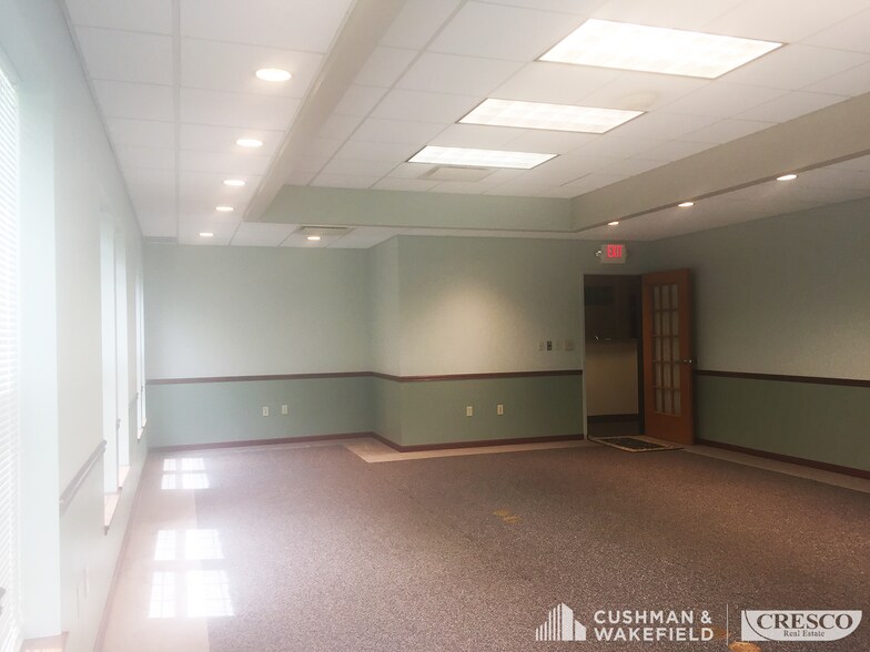 More Photos Of 8866 Commons Blvd, Twinsburg Office For Lease