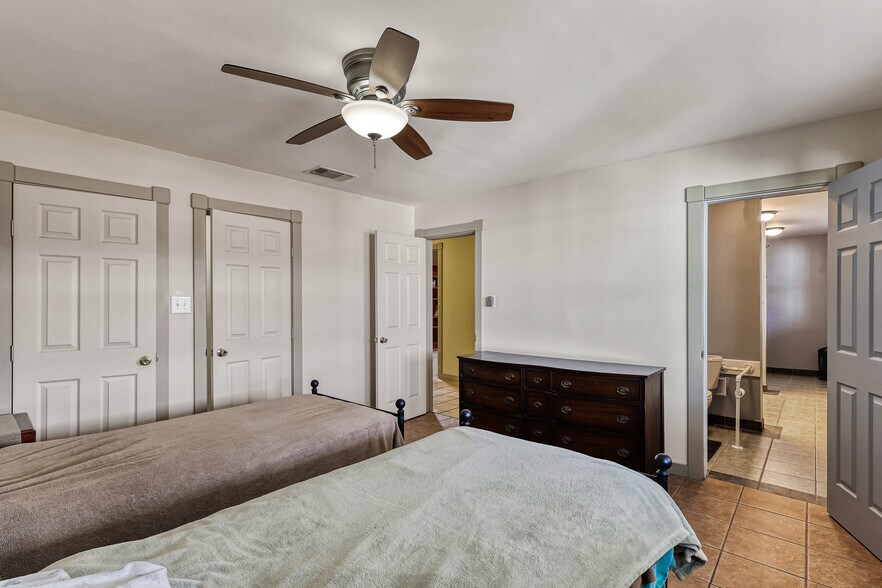 More Photos Of 301 E Calvary Rd, Fort Davis Specialty For Sale