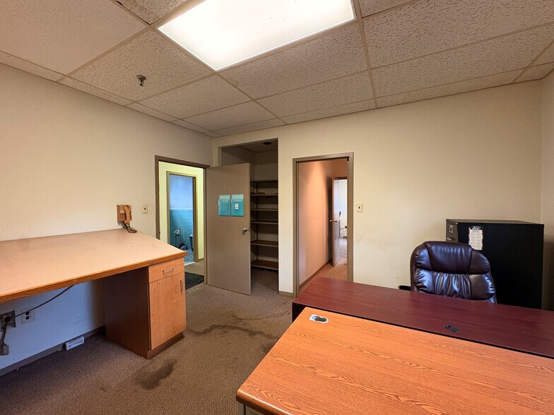 More Photos Of 5 Canale Dr, Egg Harbor Township Manufacturing For Lease