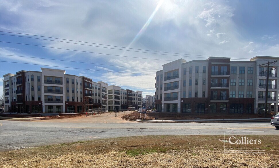 More Photos Of 500 Congaree Rd, Greenville Apartments For Lease