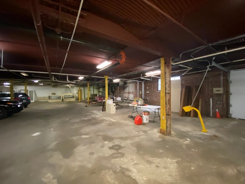 More Photos Of 31 S Main St, Concord General Retail For Sale