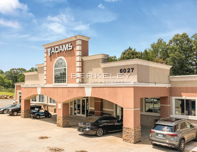 More Photos Of 6027-6125 N Tryon St, Charlotte Auto Dealership For Sale