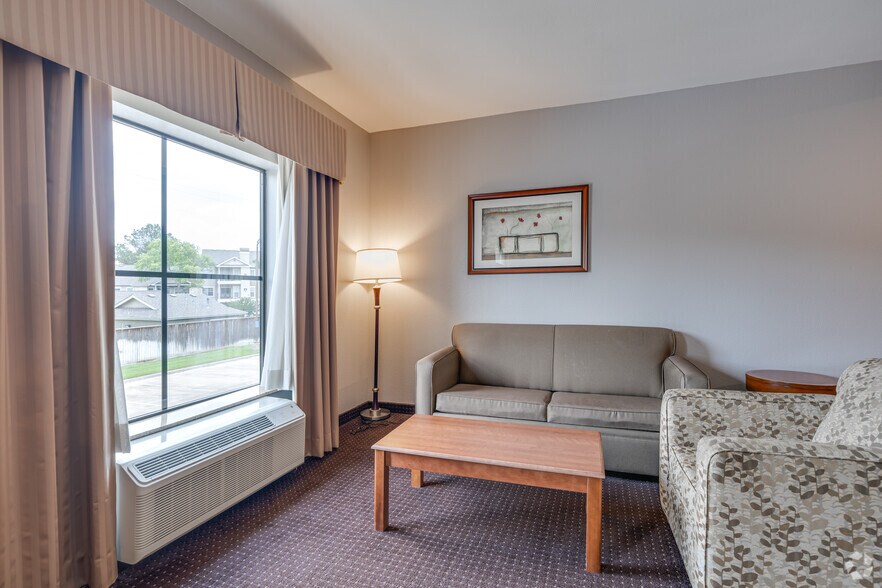 More Photos Of 14450 Park Row, Houston Hotel For Sale