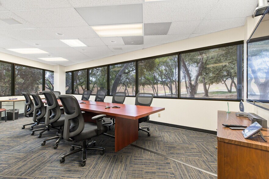 More Photos Of 1101 S Capital Of Texas Hwy, West Lake Hills Office For Lease