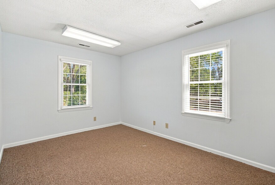 More Photos Of 3801 Wrightsville Ave, Wilmington Office Residential For Lease