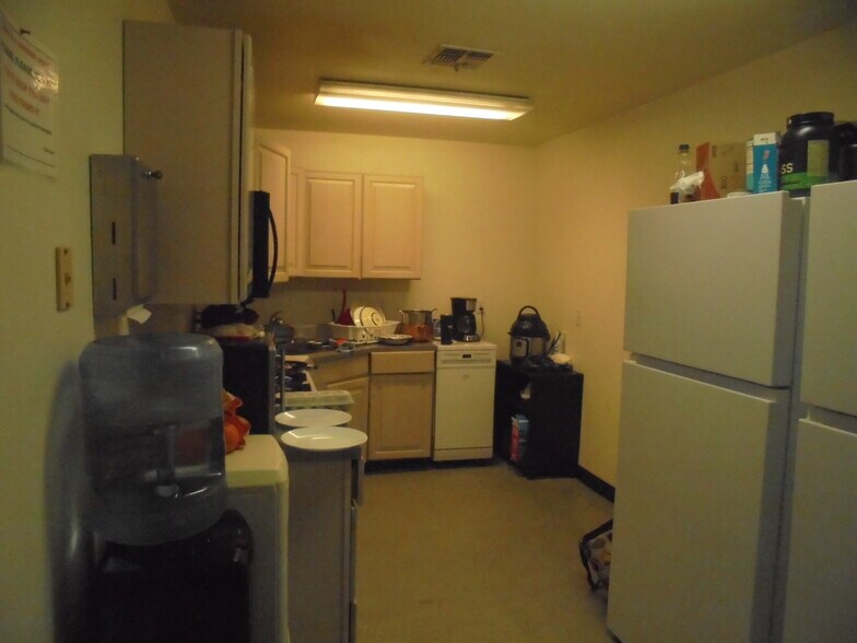 More Photos Of 127 S 1st St, Blythe Flex For Sale