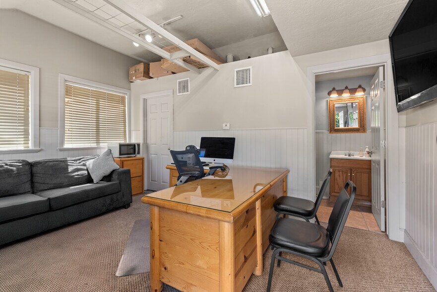 More Photos Of 225 W State St, Lehi Auto Dealership For Sale