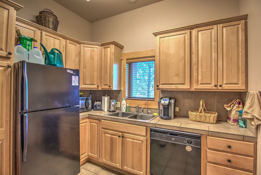 More Photos Of 70 Morning Sun Dr, Woodland Park Loft Creative Space For Sale