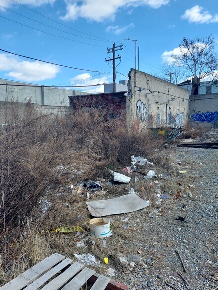 More Photos Of 2728-2734 Federal St, Philadelphia Warehouse For Lease