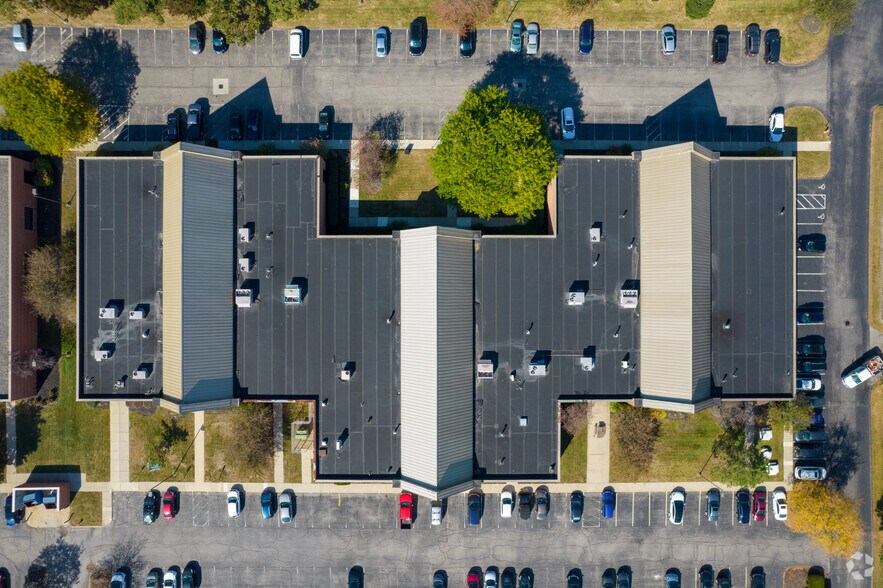 More Photos Of 235-241 W Schrock Rd, Westerville Office For Lease