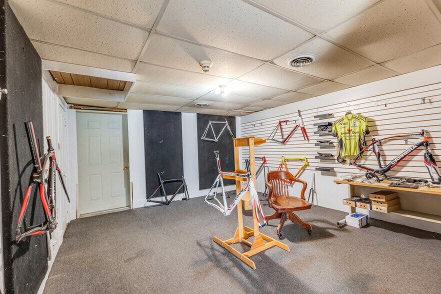 More Photos Of 830 Flory Mill Rd, Lancaster Light Manufacturing For Sale