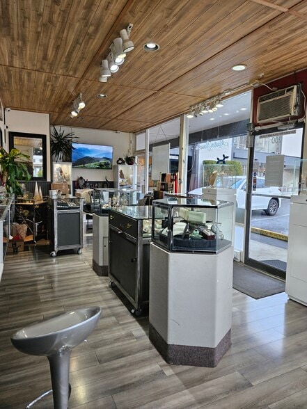 More Photos Of 200-206 Central Way, Kirkland Office Residential For Lease