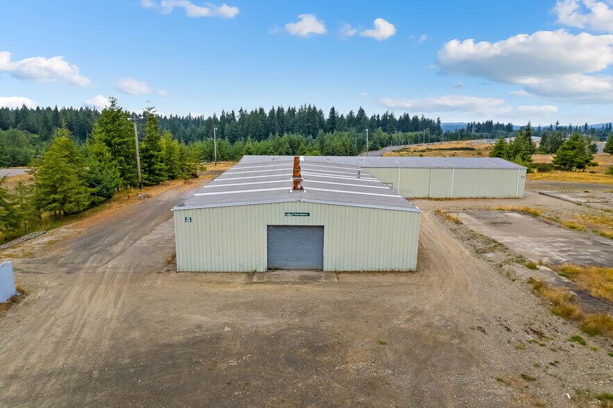 More Photos Of 37 Tower Blvd, Elma Distribution For Lease