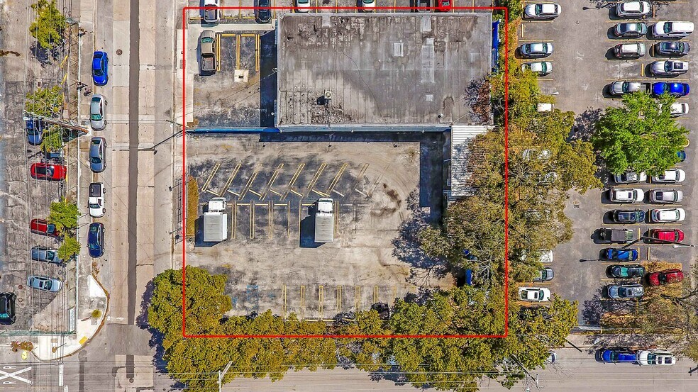 More Photos Of 2044 NW 22nd St, Miami Warehouse For Lease