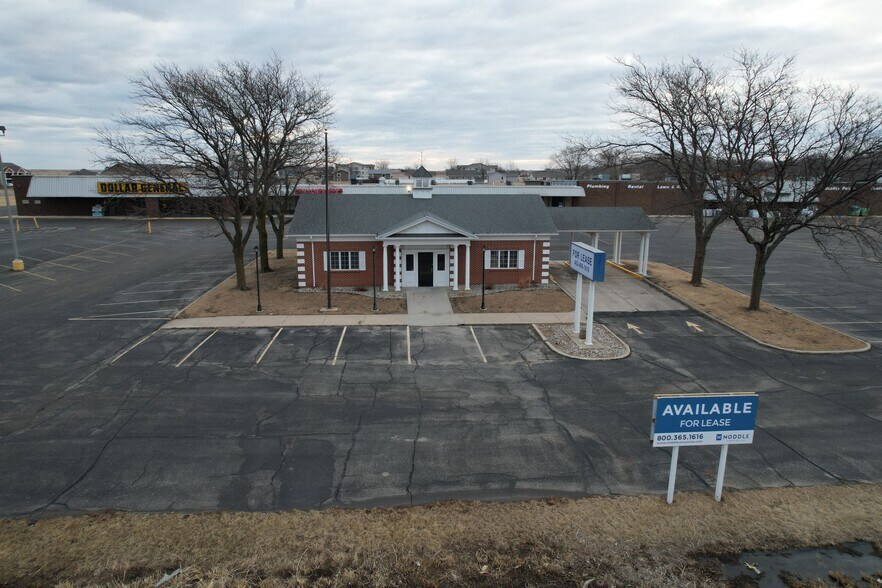 More Photos Of 1423 N Lake Ave, Storm Lake Unknown For Lease