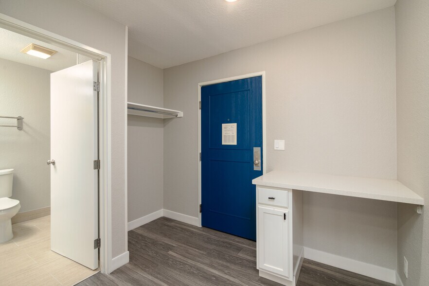 More Photos Of 3211 S 79th East Ave, Tulsa Apartments For Sale