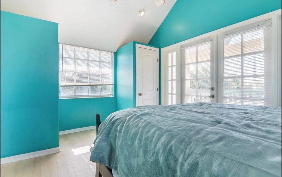 More Photos Of 5935 S Highway A1A, Melbourne Beach Hotel For Sale