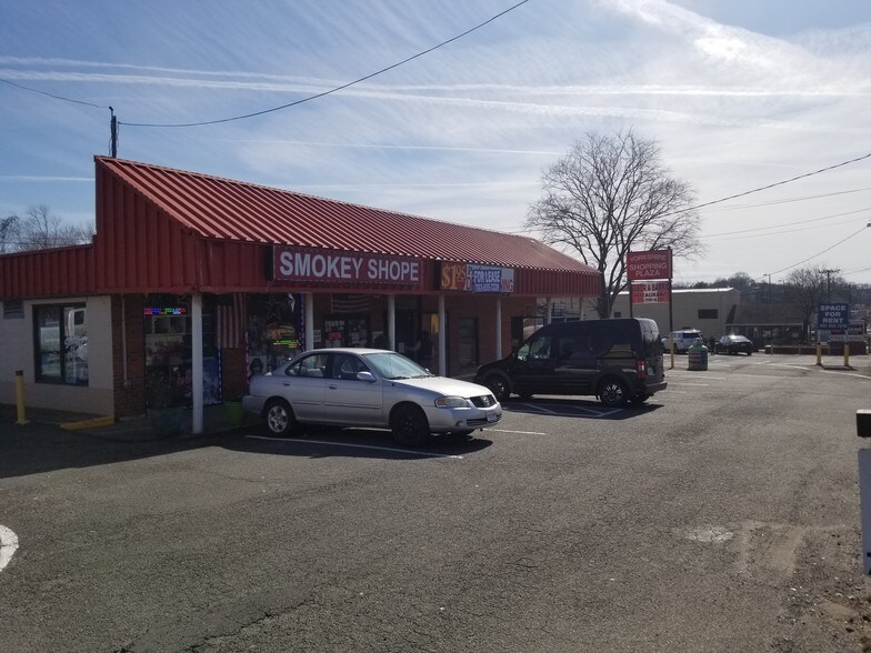 More Photos Of 7565-7569 Centreville Rd, Manassas Unknown For Lease