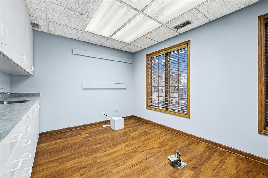 More Photos Of 50 Ela St, Barrington Medical For Lease