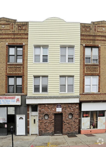 More Photos Of 872 Broadway, Bayonne Office For Sale
