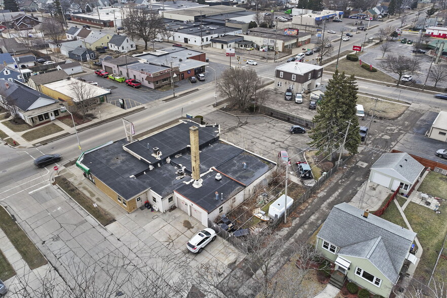 More Photos Of 3021 75th St, Kenosha Freestanding For Sale