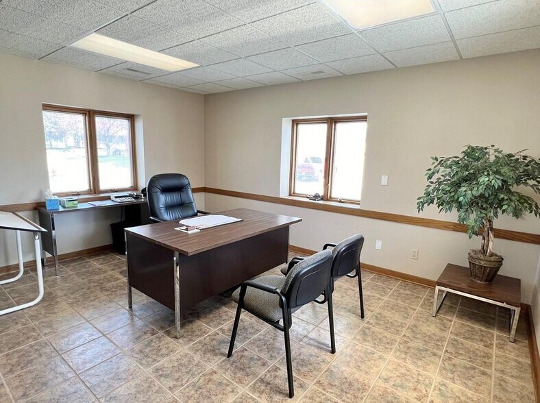 More Photos Of 219 W 11th St N, Newton Office For Sale
