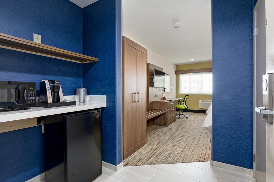 More Photos Of 611 S Westlake Ave, Los Angeles Hotel For Sale