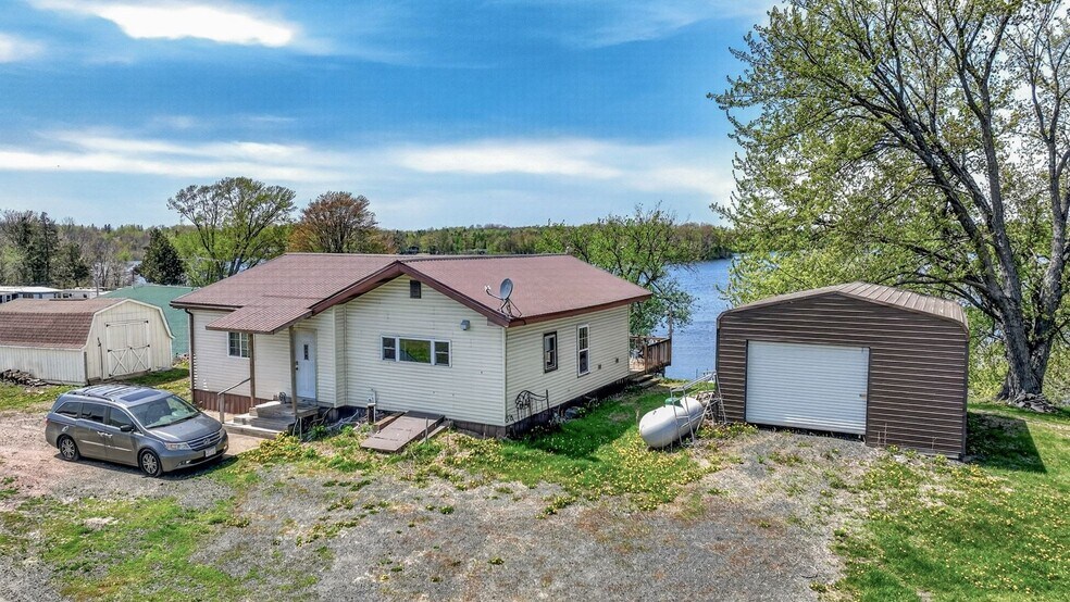 More Photos Of 16061 296th St, Cornell General Retail For Sale