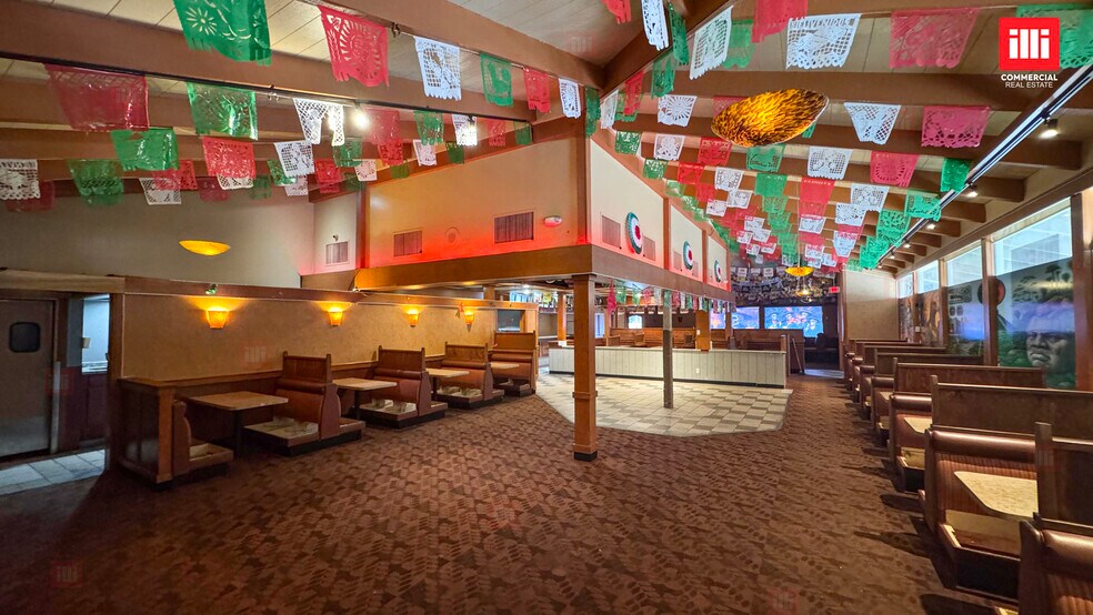 More Photos Of 44430 20th St W, Lancaster Restaurant For Lease