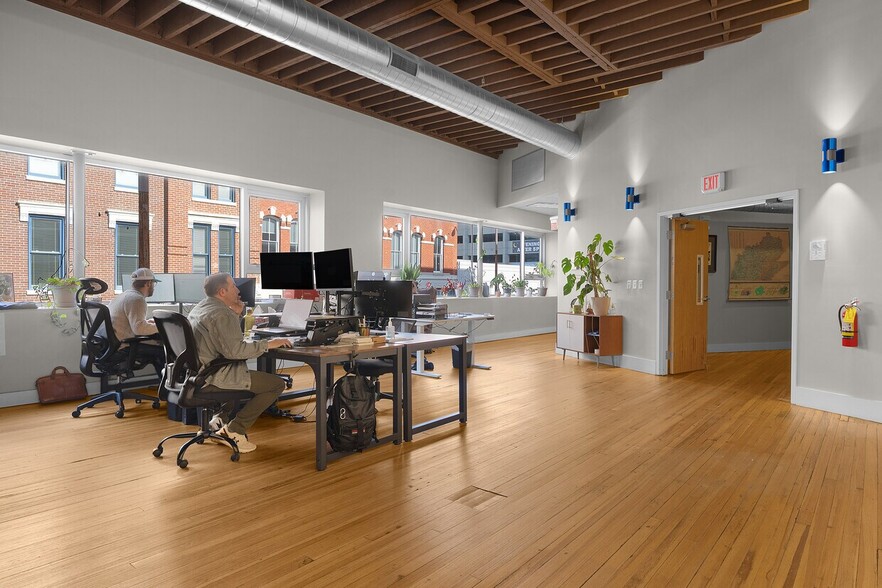 More Photos Of 700 Market St, Chattanooga Office For Lease