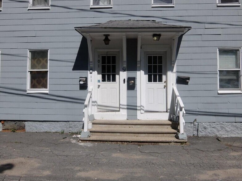 More Photos Of 9 Hazel St, Biddeford Apartments For Sale