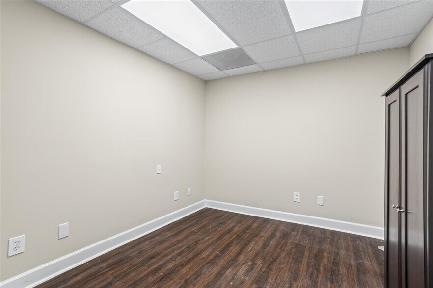 More Photos Of 889 Commerce Dr Sw, Conyers Loft Creative Space For Sale