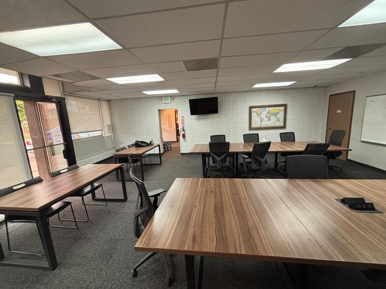 More Photos Of 1540 Boston St, Aurora Office For Sale