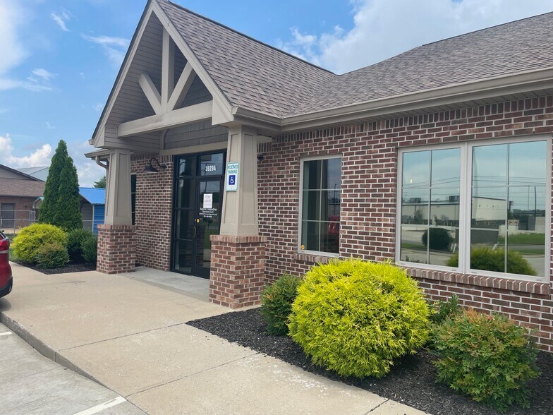 Primary Photo Of 3929 Lamar Dr, Clarksville Office For Lease