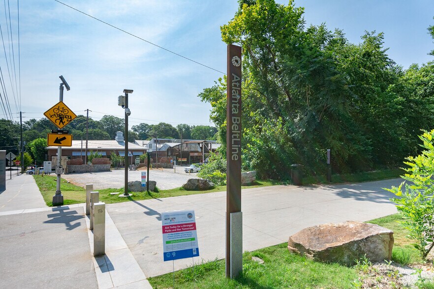 More Photos Of 660 Irwin St NE, Atlanta General Retail For Lease