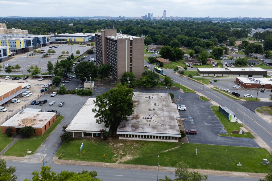 More Photos Of 324 W Pershing Blvd, North Little Rock Office For Sale