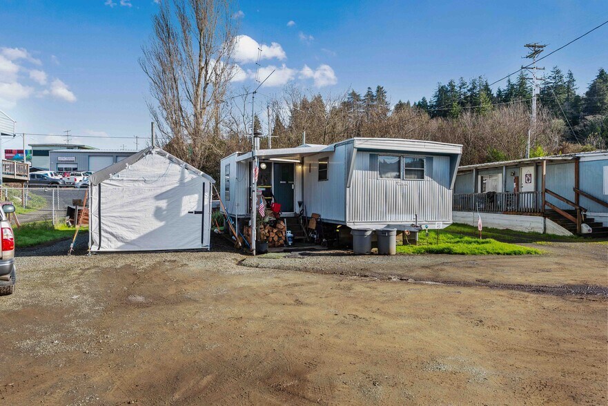 More Photos Of 93531 Coal Bank Ln, Coos Bay Manufactured Housing Mobile Home Park For Sale