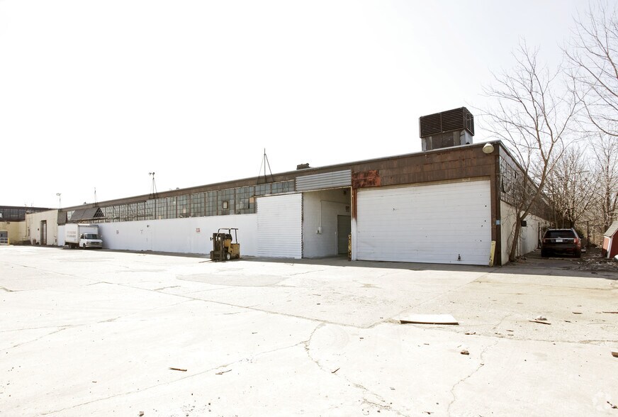 More Photos Of 14240 Tireman St, Detroit Warehouse For Lease