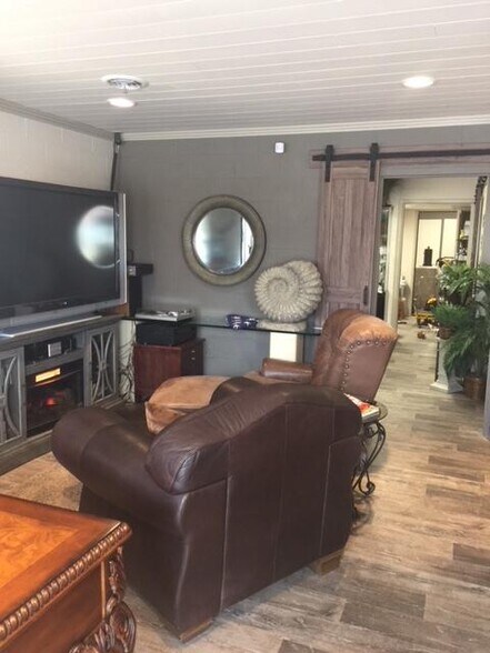 More Photos Of 890 OK STATE HIGHWAY 28 EAST, Langley Office Residential For Sale