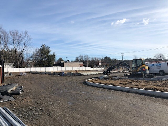 More Photos Of 212 Southampton Rd, Westfield Freestanding For Lease