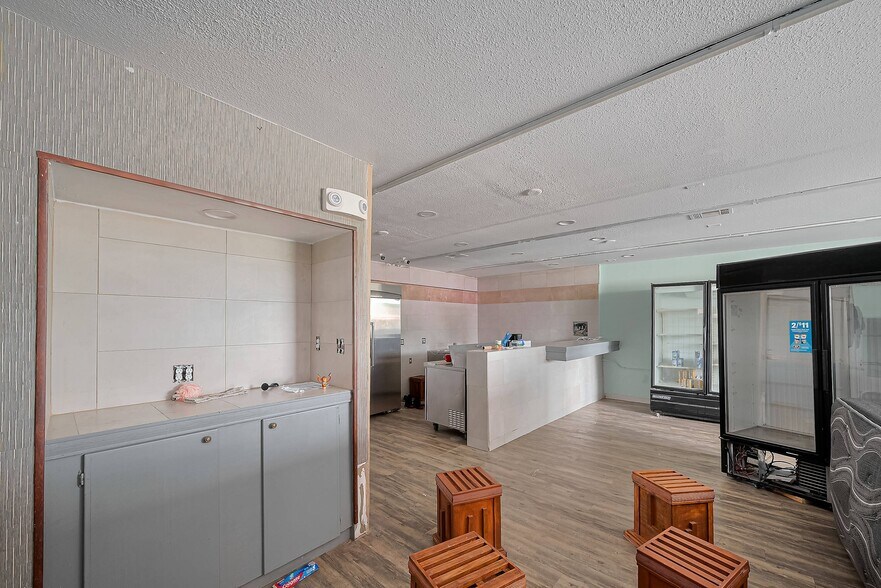 More Photos Of 500-509 Uvalde Rd, Houston Storefront Retail Office For Lease
