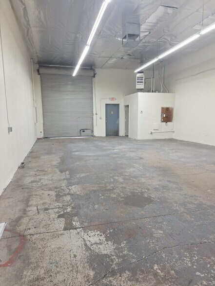 More Photos Of 4460 W Reno Ave, Las Vegas Light Manufacturing For Lease