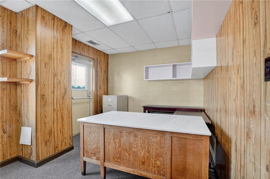 More Photos Of 29 E Beau St, Washington Medical For Sale