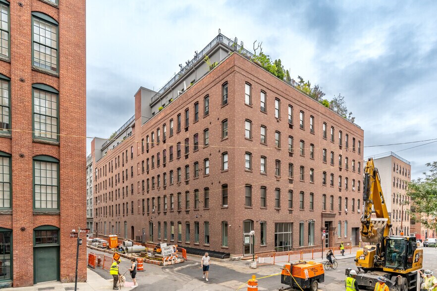 More Photos Of 52 Bridge St, Brooklyn Apartments For Lease
