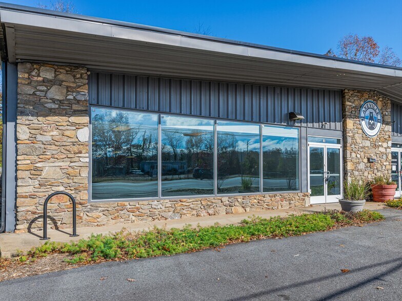 More Photos Of 99 New Leicester Hwy, Asheville Storefront Retail Office For Lease