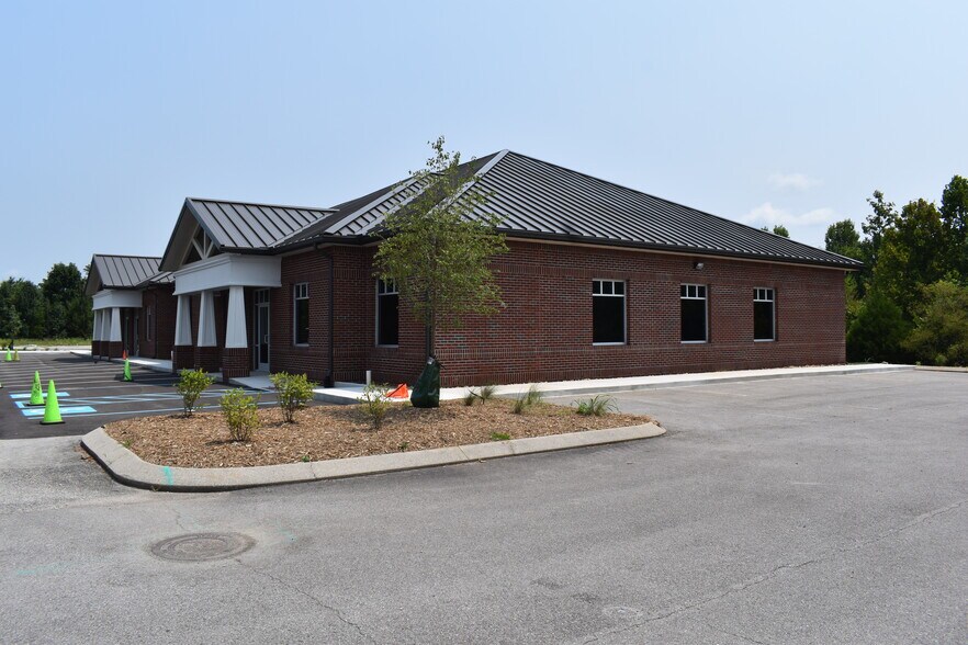 More Photos Of 1340 Mackey Branch Dr, Chattanooga Medical For Lease