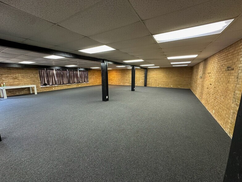 More Photos Of 310 E Denman Ave, Lufkin Storefront Retail Office For Sale